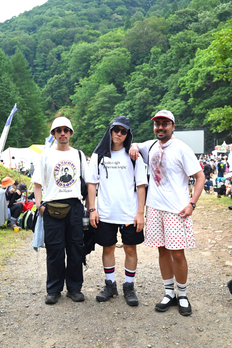 【フジロック2026足元スナップ】フェスファッションは足元から。23組の愛用シューズ&全身スタイル 【フジロック2026足元スナップ】フェスファッションは足元から。23組の愛用シューズ&全身スタイル