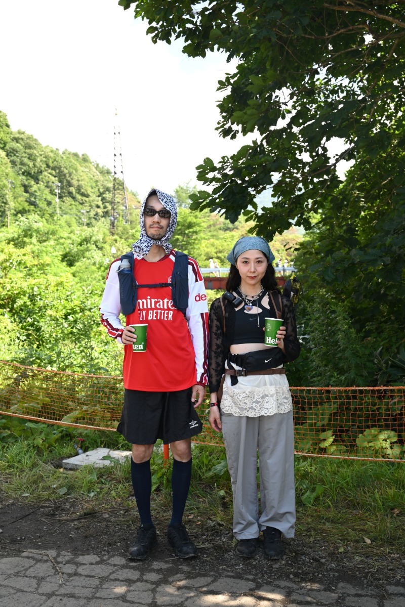 【フジロック2026足元スナップ】フェスファッションは足元から。23組の愛用シューズ&全身スタイル 【フジロック2026足元スナップ】フェスファッションは足元から。23組の愛用シューズ&全身スタイル