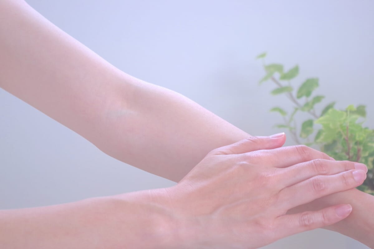 ブルベに似合う色は？ 夏・冬タイプになじむカラーとオススメシューズ