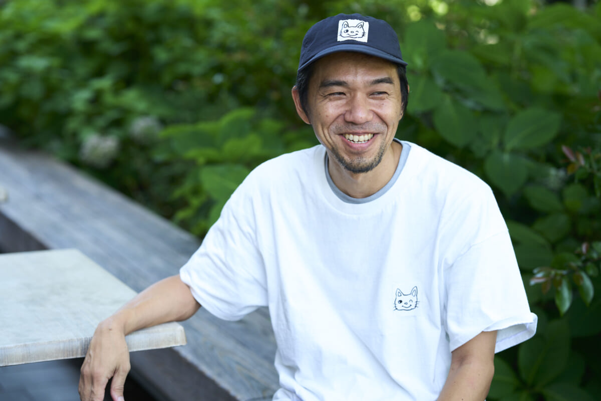 段ボールも、VANSも、触れてわかるものがある。アーティスト・儀間朝龍さんのVANS オーセンティック【MY AUTHENTIC】