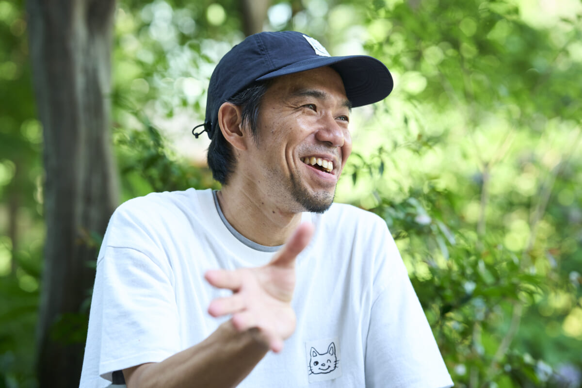 段ボールも、VANSも、触れてわかるものがある。アーティスト・儀間朝龍さんのVANS オーセンティック【MY AUTHENTIC】