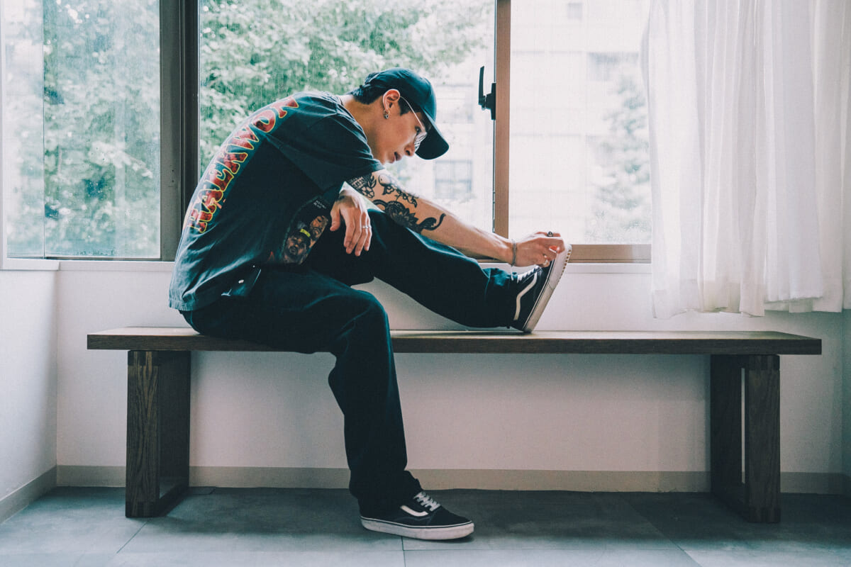 「綺麗じゃないのが、むしろ本物」。ラッパー・Jinmenusagiが履く、武装しないVANS【MY AUTHENTIC】